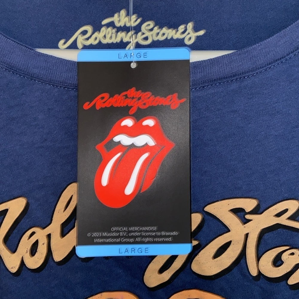 NWT The Rolling Stones graphic tee size large, 100% cotton, super soft - Picture 2 of 5